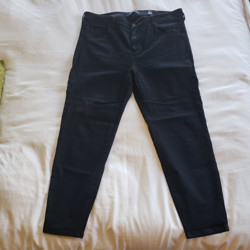 Liverpool jeans in black.